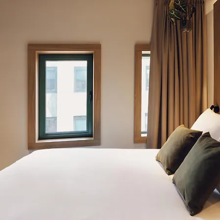 Hotell Townhouse 4*