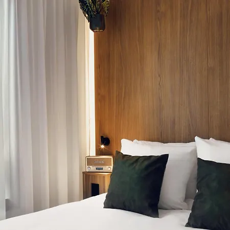 Townhouse Hotell 4*